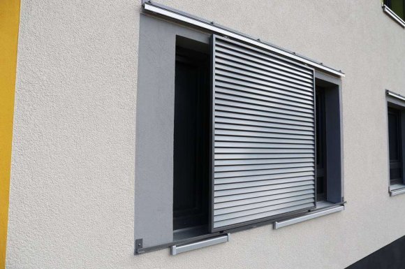 Fourniture et pose de fenêtres, volets roulants, portes d'entrée - Chambéry - BMA - Bertrand Menuiserie Agencement 